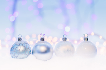 4 Crystal Bauble 4 Crystal Bauble