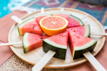 A dish of sliced watermelons | Free stock photo - 399731