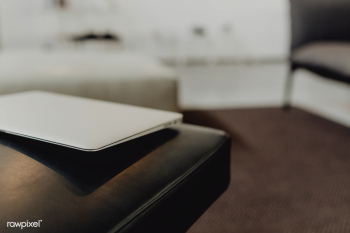 A laptop on a black leather sofa | Free stock photo - 488518 A laptop on a black leather sofa | Free stock photo - 488518