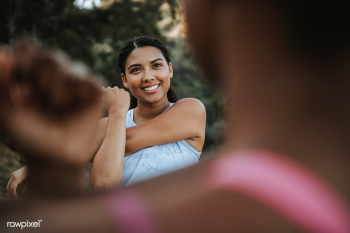 Active woman stretching together outdoors | Free stock photo - 546690