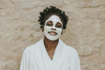 African American woman in spa | Free Photo - rawpixel African American woman in spa | Free Photo - rawpixel