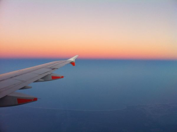 airplane wing airplane wing