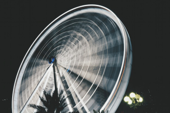 An illuminated Ferris wheel in Al | Free Photo - rawpixel An illuminated Ferris wheel in Al | Free Photo - rawpixel