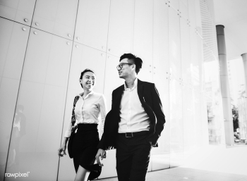 Asian business people in a disussion while wa.. | Free stock photo - 427289 Asian business people in a disussion while wa.. | Free stock photo - 427289
