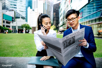 Asian business people reading the newspaper | Free stock photo - 377578 Asian business people reading the newspaper | Free stock photo - 377578