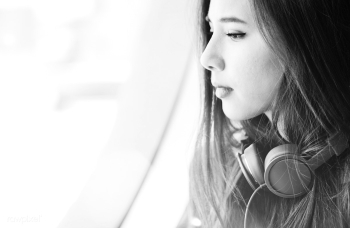 Asian headphone podcast | Free stock photo - 76485 Asian headphone podcast | Free stock photo - 76485