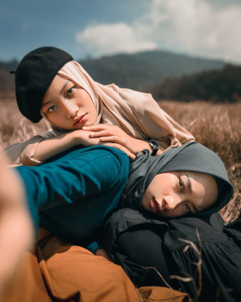 Asian Models In The Field Asian Models In The Field