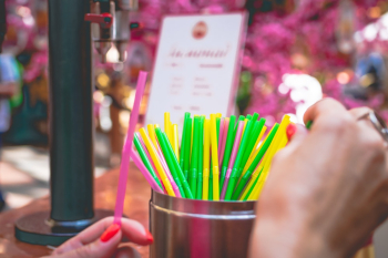Assorted Coloured Straws Assorted Coloured Straws