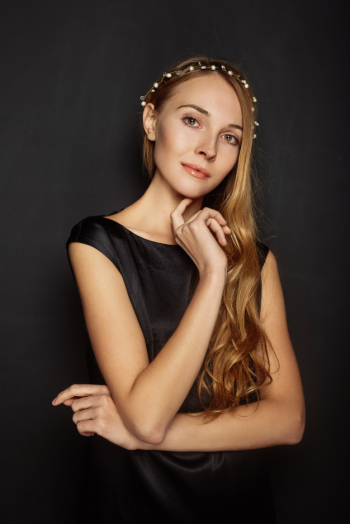 Attractive girl in a black shirt Free Photo Attractive girl in a black shirt Free Photo