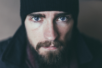 Bearded man en face Bearded man en face