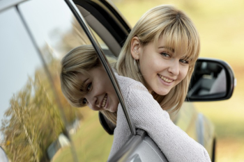 Beautiful blonde lady looking back Free Photo Beautiful blonde lady looking back Free Photo