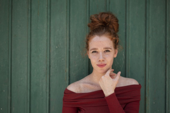 Beautiful redhead woman looking at camera Free Photo Beautiful redhead woman looking at camera Free Photo