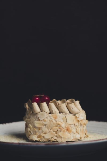 beige cake beige cake