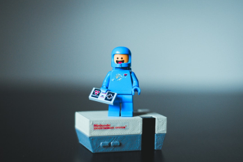 Benny with his Nintendo (3D printed NES) Benny with his Nintendo (3D printed NES)