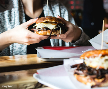 Big juicy cheeseburger | Free public domain photo - 448257 Big juicy cheeseburger | Free public domain photo - 448257