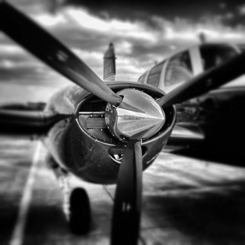 black 3-blade propeller black 3-blade propeller