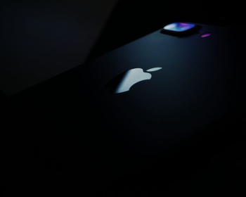 black iPhone 7 Plus black iPhone 7 Plus