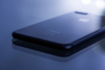 Black Iphone 7 Plus on White Surface Black Iphone 7 Plus on White Surface