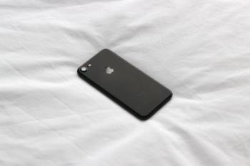 black iPhone 8 black iPhone 8