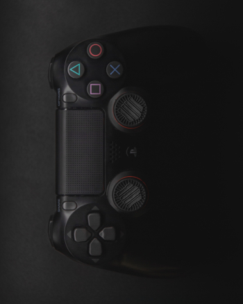 Black Sony Dualshock 4 Black Sony Dualshock 4