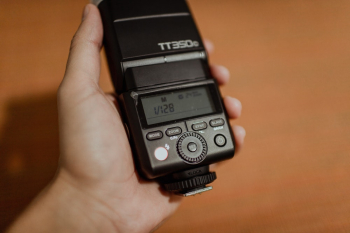 Black Tt350 Camera Flash Unit Black Tt350 Camera Flash Unit