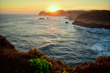 Body Of Water During Sunset Body Of Water During Sunset