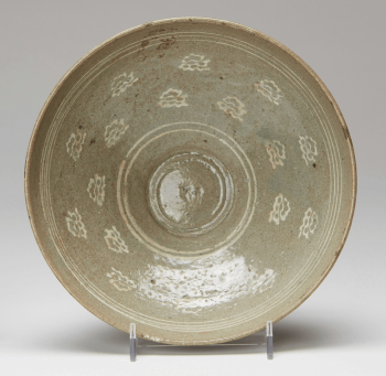 Bowl, slightly incurving lip, thin | Free Photo - rawpixel