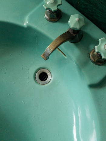 Brass-colored Faucet Brass-colored Faucet