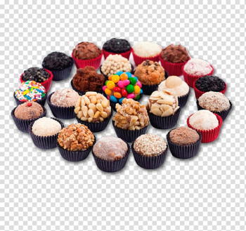 Brigadeiro Cupcake Praline Birthday cake, cake transparent background PNG clipart Brigadeiro Cupcake Praline Birthday cake, cake transparent background PNG clipart
