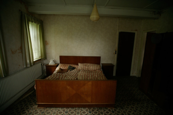 Brown Wooden Bed Frame Brown Wooden Bed Frame