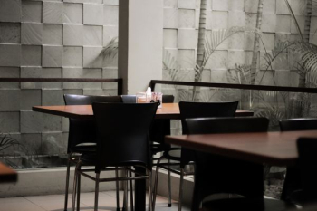 brown wooden dining table with chairs brown wooden dining table with chairs