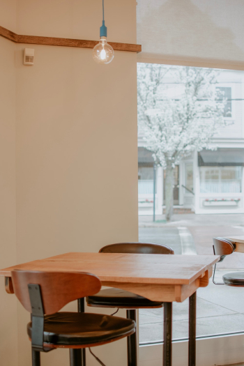 Brown Wooden Table With Chairs Brown Wooden Table With Chairs