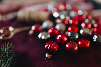Burgundy Christmas Decorations Burgundy Christmas Decorations