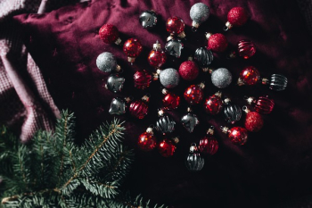 Burgundy Christmas Decorations Burgundy Christmas Decorations