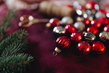 Burgundy Christmas Decorations Burgundy Christmas Decorations
