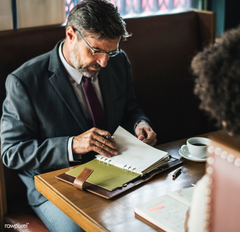 Business people discussing in the cafe | Free stock photo - 413193 Business people discussing in the cafe | Free stock photo - 413193