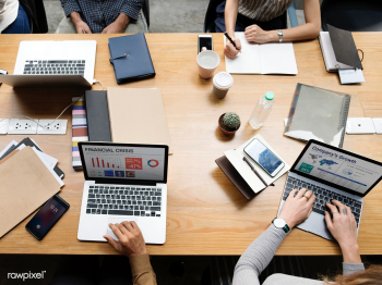Business people working on a laptop | Free stock photo - 414296 Business people working on a laptop | Free stock photo - 414296