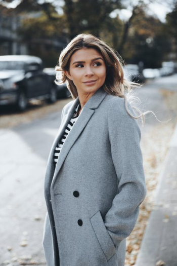 Business Woman Walking In Autumn Business Woman Walking In Autumn