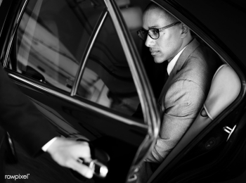 Businessman in the car | Free stock photo - 32417 Businessman in the car | Free stock photo - 32417