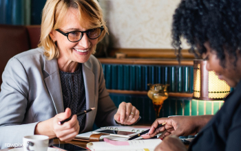 Businesswomen in discussion | Free stock photo - 413217 Businesswomen in discussion | Free stock photo - 413217
