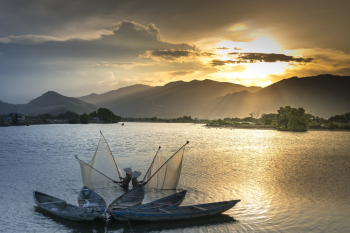 Canoe Boats Canoe Boats
