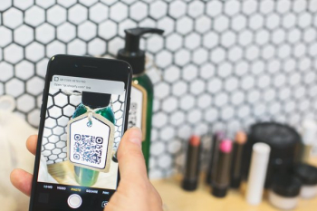 Cell Phone Camera QR Scan Cell Phone Camera QR Scan