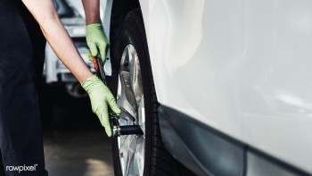 Changing the tires | Free stock photo - 1206478 Changing the tires | Free stock photo - 1206478