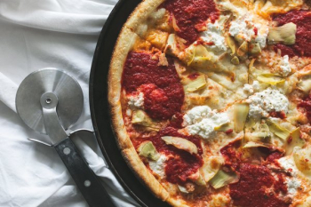 Cheese And Artichoke Pizza With Slicer Cheese And Artichoke Pizza With Slicer