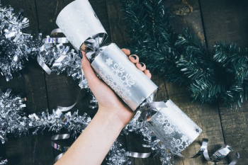 Christmas Holiday Surprise Cracker Christmas Holiday Surprise Cracker