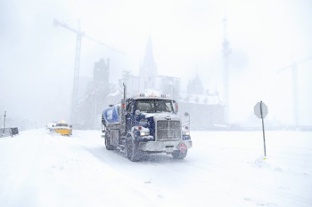 City Trucks Tackle Blizzard City Trucks Tackle Blizzard