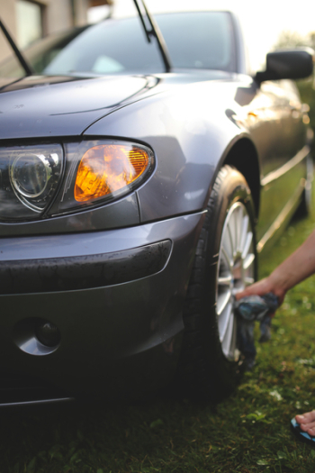 Cleaning of wheels Cleaning of wheels