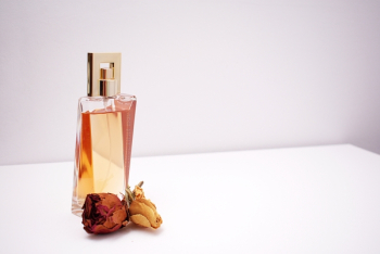 Clear Glass Perfume Bottle Clear Glass Perfume Bottle