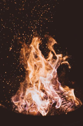 close-up photo of fire at nighttime close-up photo of fire at nighttime
