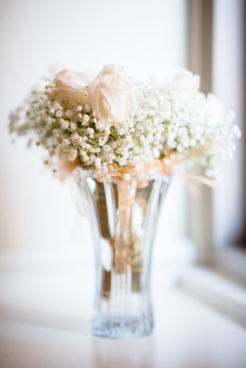 Close-Up Photo of Flowers On Vase Close-Up Photo of Flowers On Vase